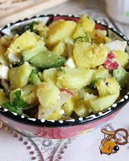 Рецепт картофельного салата с жареным луком и свежими овощами