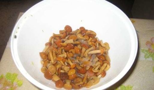 салат картофельный с грибами