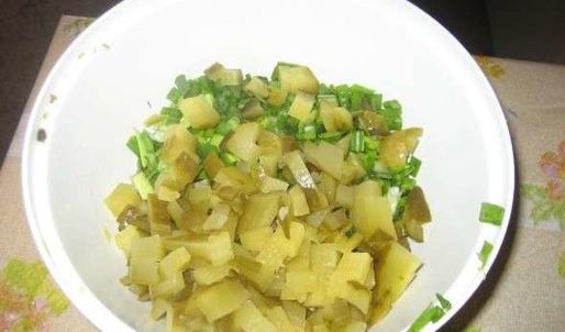 салат картофельный с грибами