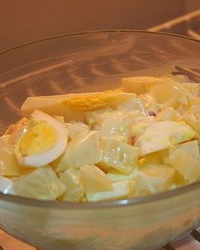 Салат картофельный с яйцом