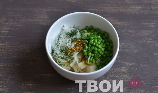 салат с картофелем и зеленым горошком