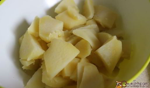 теплый картофельный салат с индюшиными сердечками