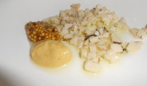 теплый салат с запеченным картофелем