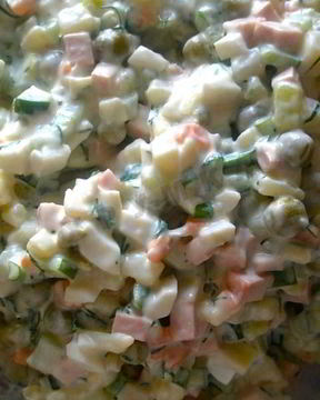 Оливье с копченой курицей