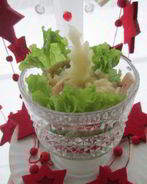 Оливье с окороком и грушей