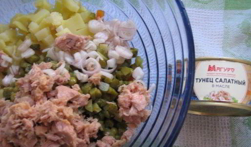 оливье с тунцом рождественский венок