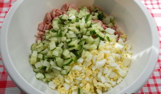 салат летний оливье