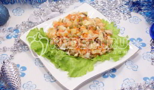 салат оливье с курицей и икорной закуской