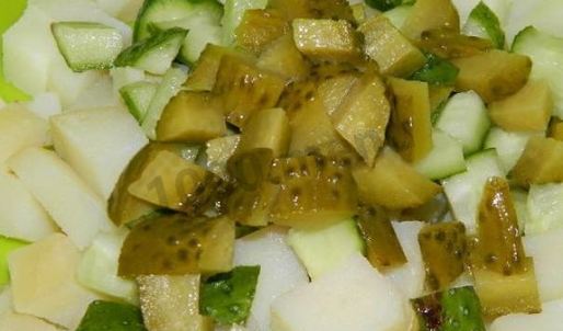 салат оливье с семгой и огурцом