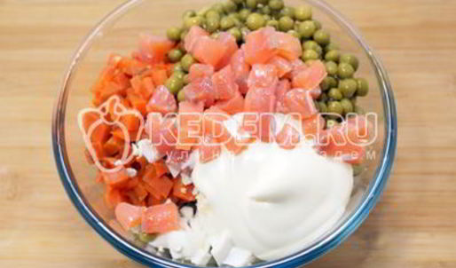 салат оливье с семгой