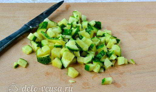 салат оливье со свежим огурцом