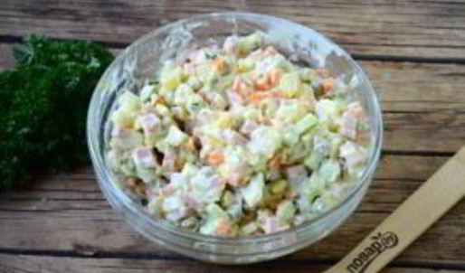 салат оливье в лаваше