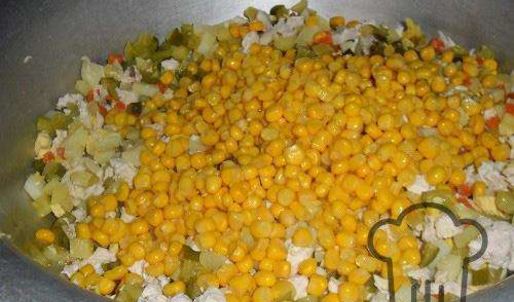 салат оливье в виде козы