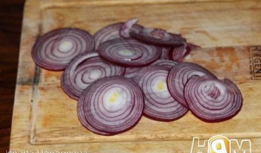 овощной салат с курочкой и жареными шампиньонами