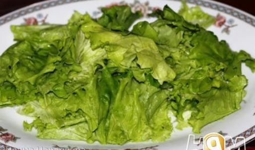 овощной салат с курочкой и жареными шампиньонами