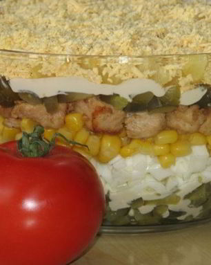 Салат из курицы и ананасов