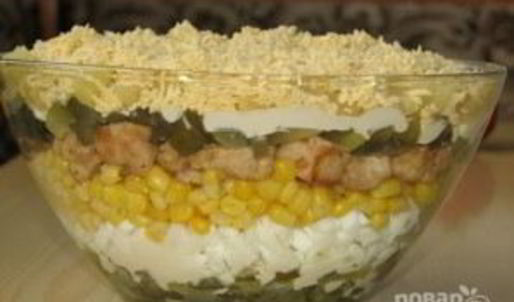 салат из курицы и ананасов