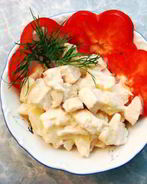 Салат из курицы с консервированным ананасом