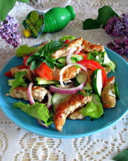 Рецепт салата из овощей с куриной грудкой