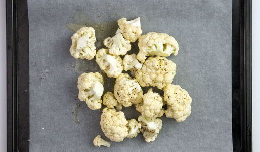 салат из печеной цветной капусты и фундука