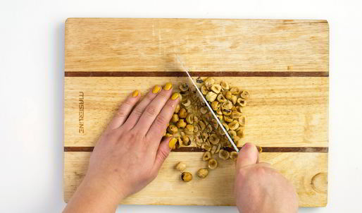 салат из печеной цветной капусты и фундука