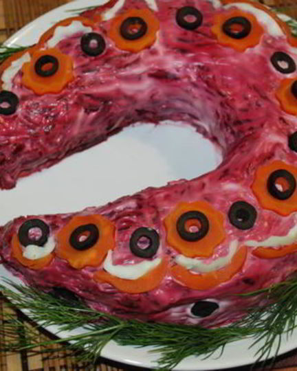 Рецепт копченой селедки под шубой