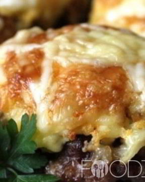 Стожки из фарша под шубой в духовке