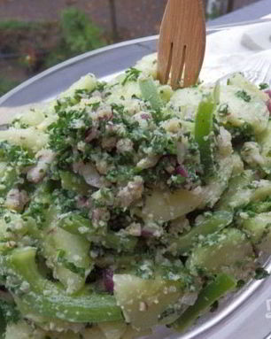 Салат с бразильским орехом