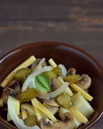 Салат с грибами и картофелем