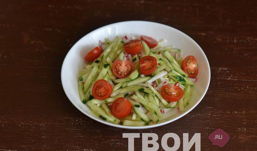 салат с капустой и помидорами