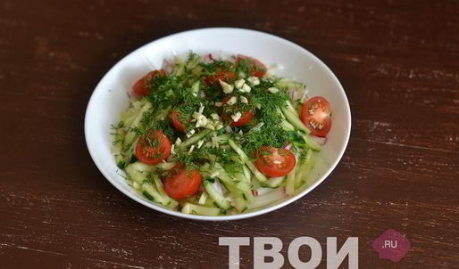 салат с капустой и помидорами