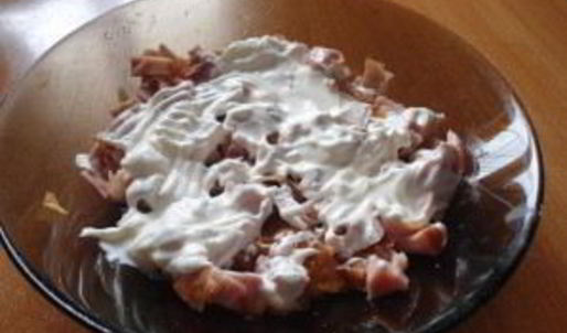 салат с копченой курицей