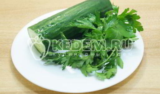 салат с курицей и огурцом