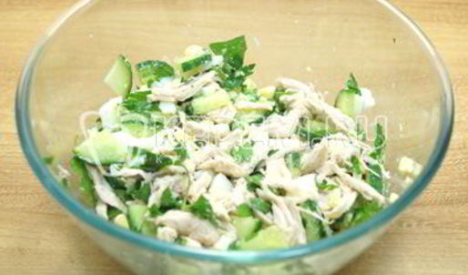 салат с курицей и огурцом