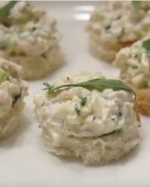 Салат с курицей и эстрагоном