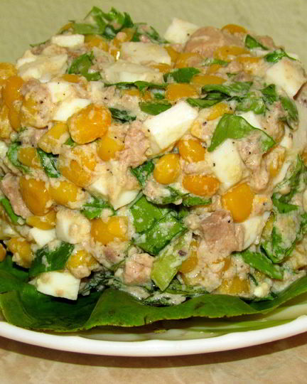Рецепт салата с печенью трески и кукурузой