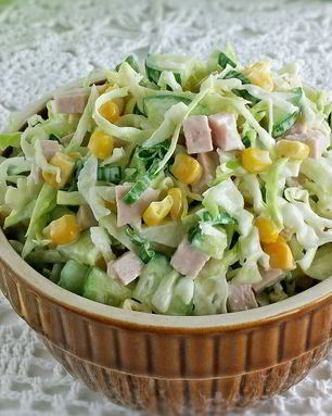 Салат с ветчиной и свежим огурцом
