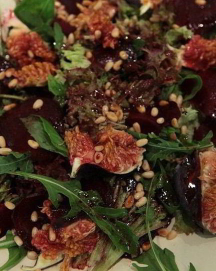 Рецепт салата со свеклой, инжиром и кедровыми орешками