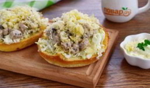 брускетта цезарь