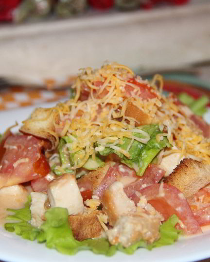 Рецепт салата с сухариками цезарь