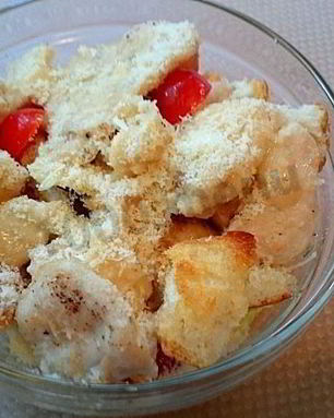 Салат Цезарь с курицей и домашними сухариками