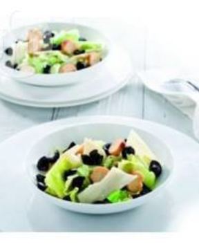 Салат Цезарь с маслинами