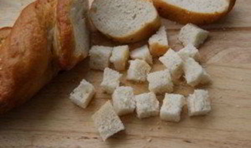 цезарь с курицей и сухариками