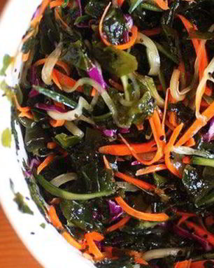 Вкусный салат c вакаме