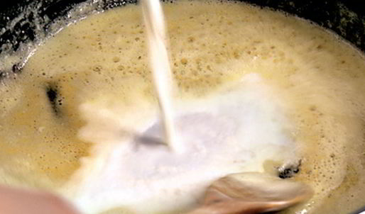 молочный соус к макаронам