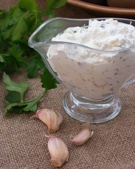 Рецепт соуса из йогурта к курице