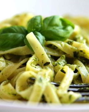 Паста с соусом песто