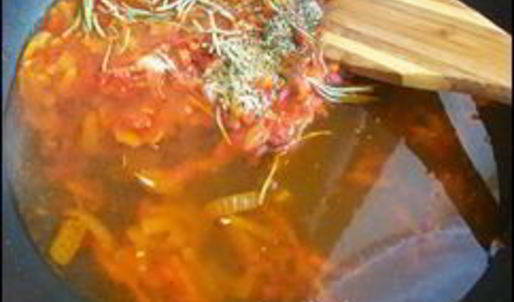 томатный соус с белым вином