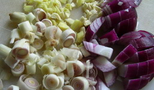 ароматный куриный суп по-камбоджийски