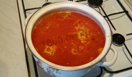 борщ на курином бульоне с отварной свеклой